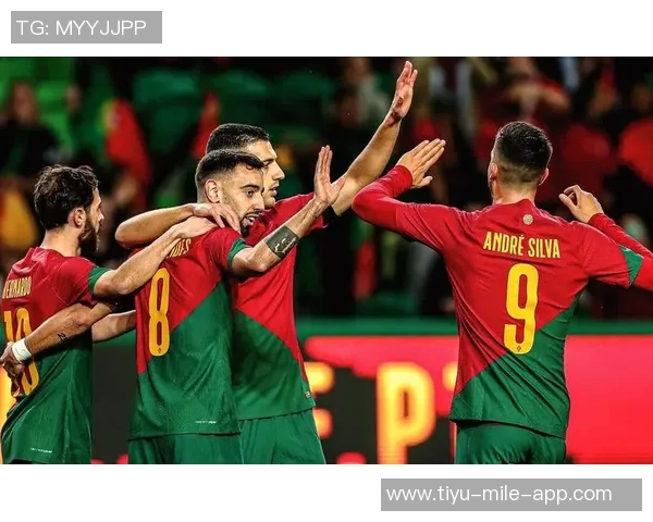 B费谈角色转变:助攻中锋C罗带来的独特价值无可替代 B费谈角色转变:助攻中锋C罗带来的独特价值无可替代