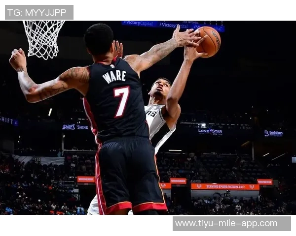 热火20号新星亚库乔尼斯表现出色送出10次助攻并贡献8分2断1帽 热火20号新星亚库乔尼斯表现出色送出10次助攻并贡献8分2断1帽