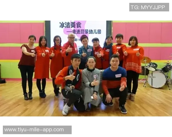 佩顿二世携手公益快闪活动免费发放食品杂货传递爱心温暖 佩顿二世携手公益快闪活动免费发放食品杂货传递爱心温暖